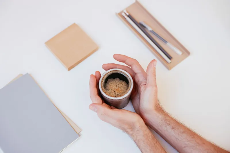 Tes habitudes créatives sont ton vrai carburant : comment les rituels transforment l'inspiration en pratique quotidienne